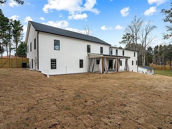 5th image of 11505 Elkins Rd