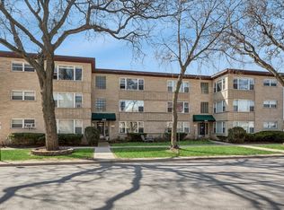 1538 Park Ave APT 1B, River Forest, IL