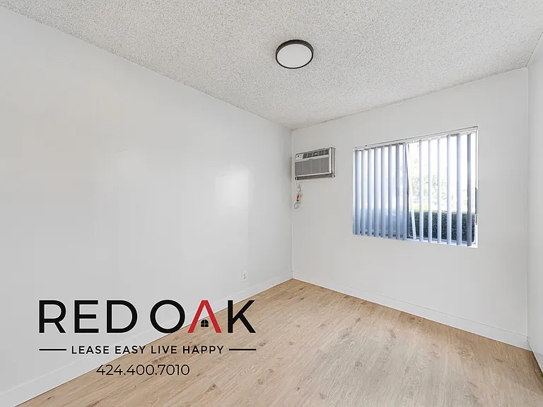 915 Mount Olive Dr #1 — Photo 9