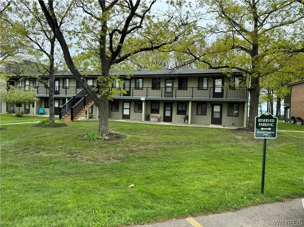 605 Edgewater Dr #P8, Westfield, NY 14787