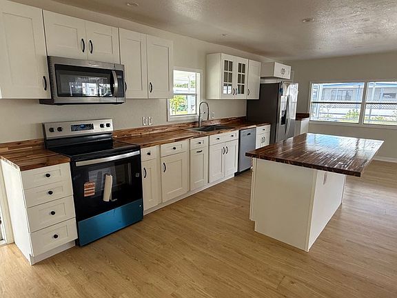 4th image of 489 Hillcrest Ln #1364