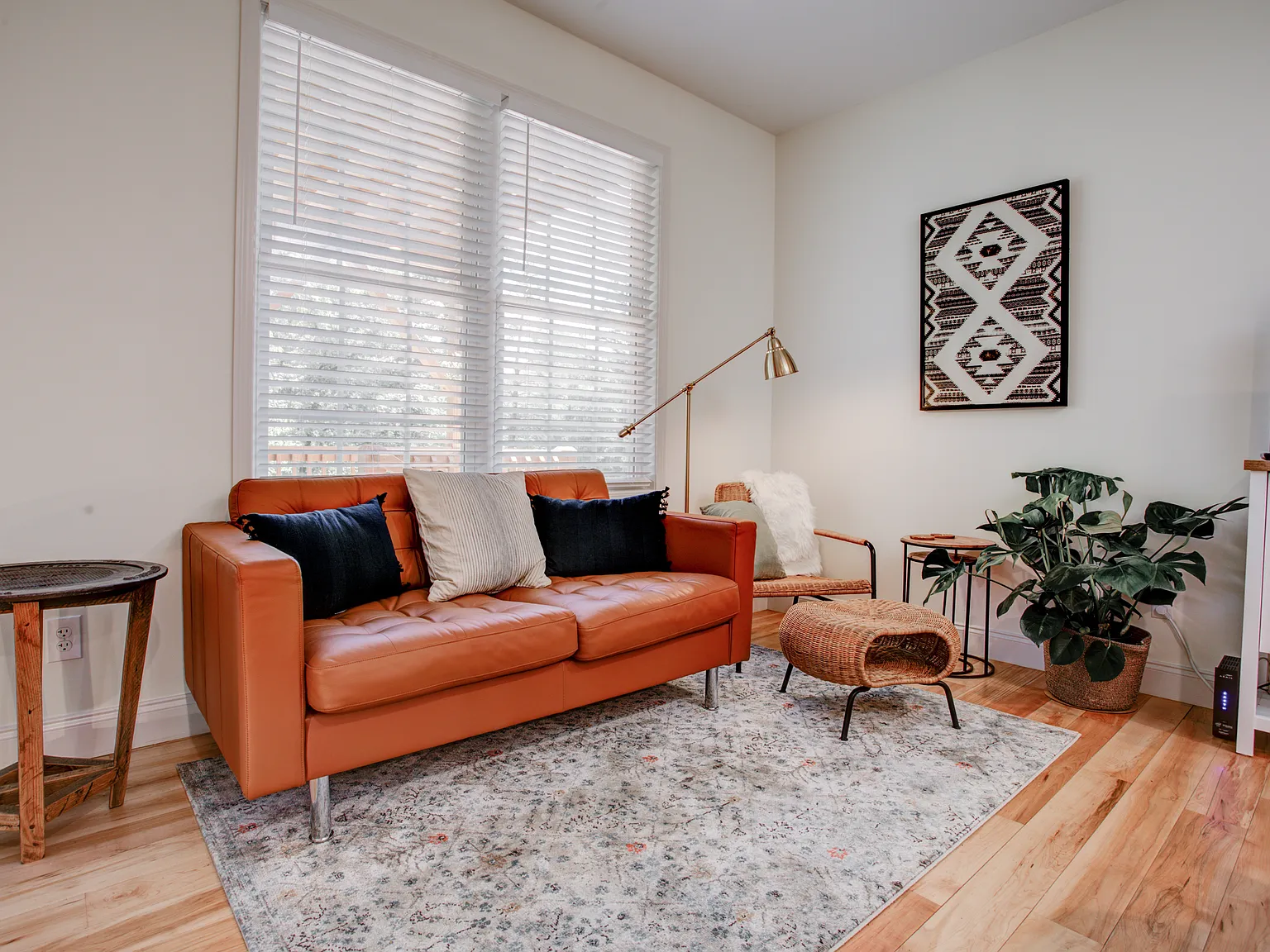3 bed, 3.5 bath, 2051 sqft, $4,400 — Photo 4
