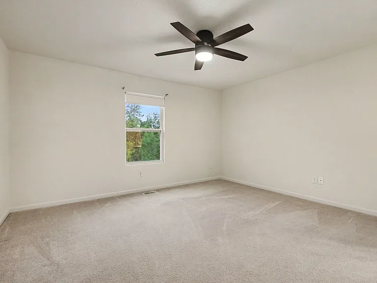 352 Laurel Wood St — Photo 7