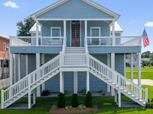 126 Beach View Dr, Pass Christian, MS 39571
