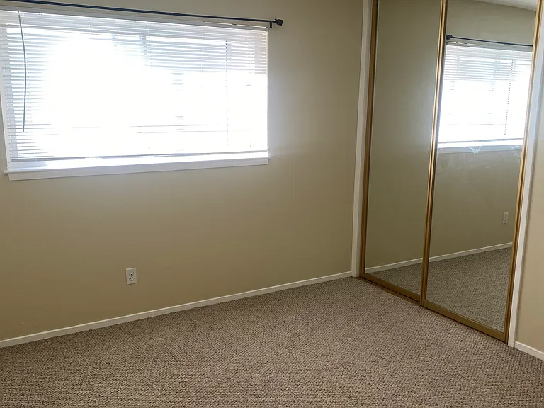 1634 Oxford St #205 — Photo 2