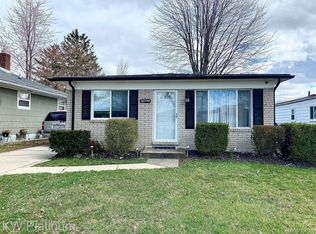 32190 Ruehle Ave, Warren, MI 48093