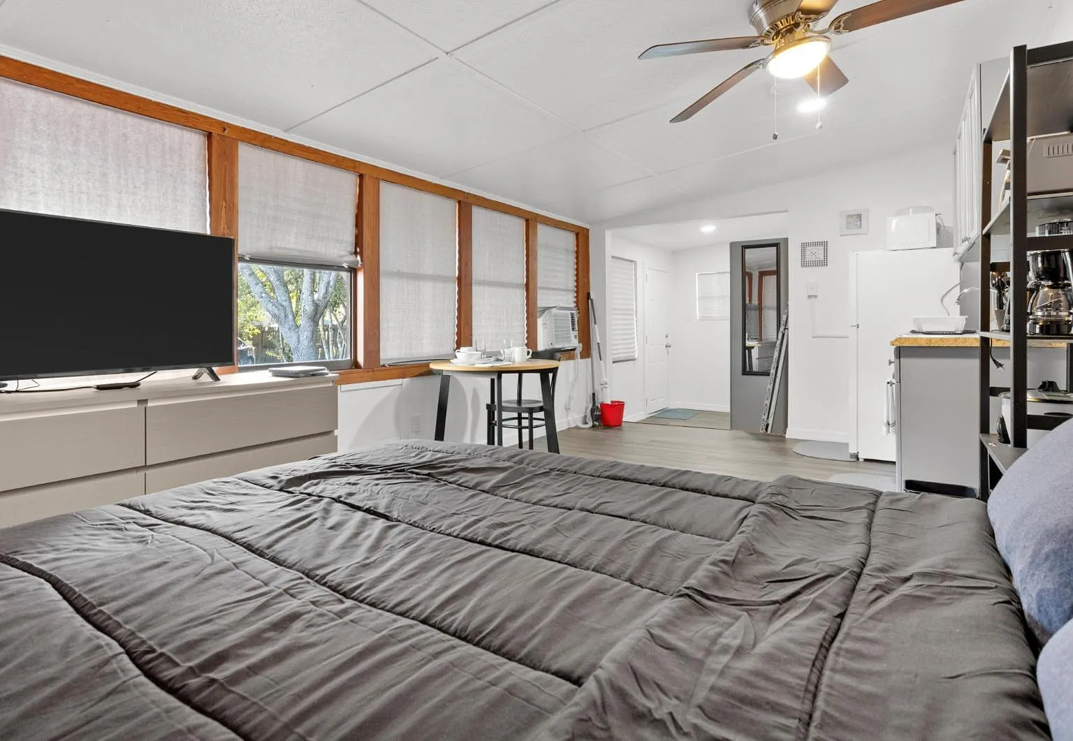5140 Countryside Court - Studio 4 — Photo 2