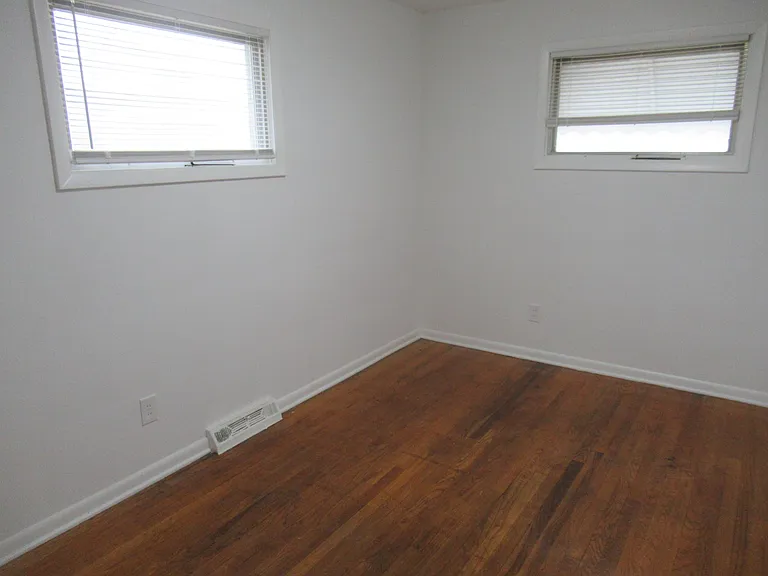 330 Paul St — Photo 22