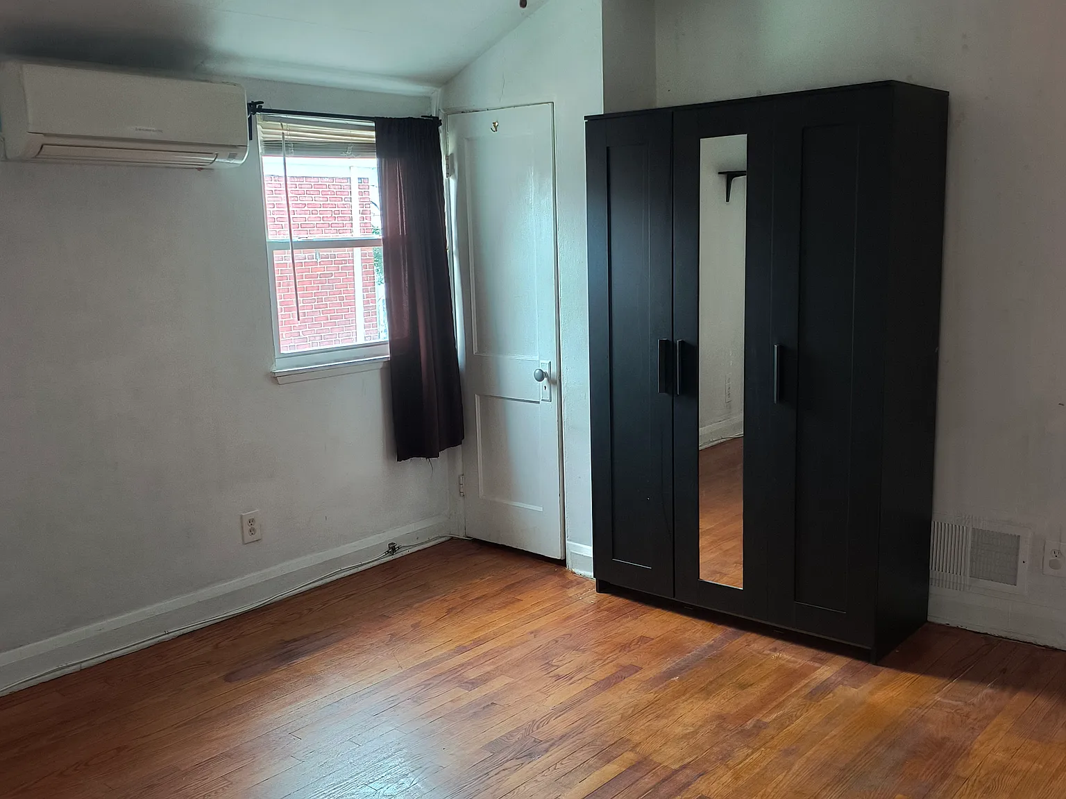 2 bed, 930 sqft, $1,350 — Photo 4