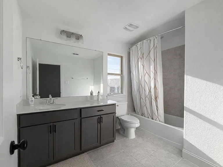 10201 Fulgham Dr — Photo 10