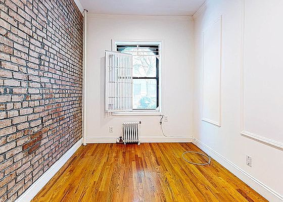 4th image of 287 W 147th St #1F1