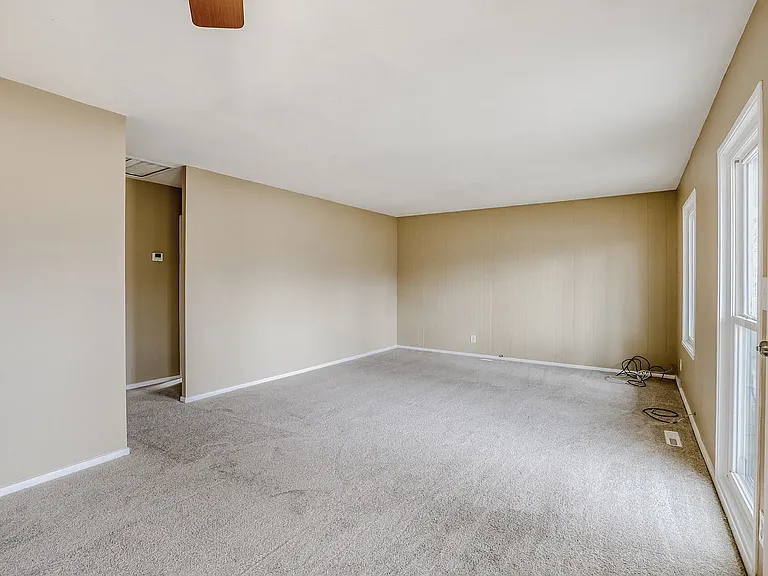 17 S Bartlett Rd — Photo 8