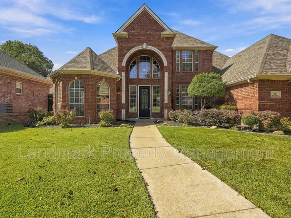 2114 Bay Club Dr, Arlington, TX 76013