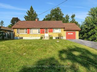 3653 Albion Rd, Ottawa, ON K1T 1A4