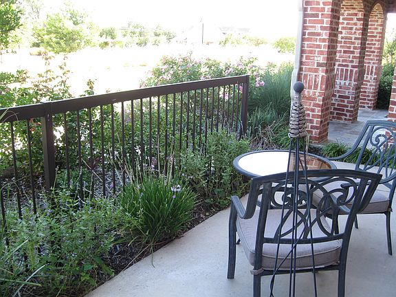 Porch with garden view