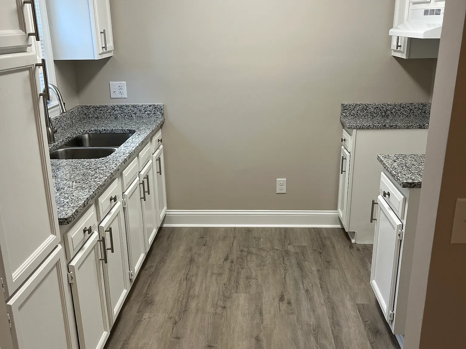 3 bed, 1100 sqft, $1,795 — Photo 3