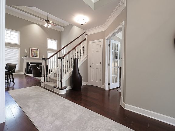 5th image of 658 Pebble Springs Dr