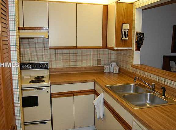 4th image of 96 Mathews Dr APT 210