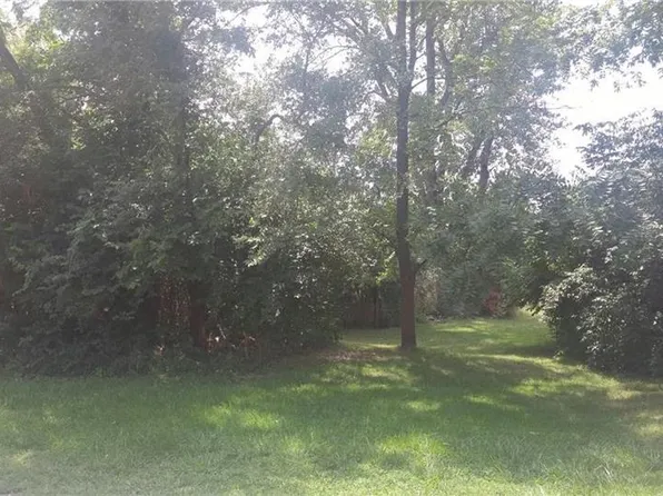 645 Douglas Ave, Kansas City, KS 66103