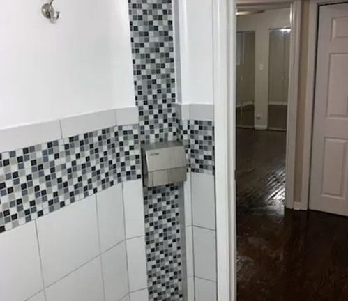 5th image of 1301 E 71st Pl #G