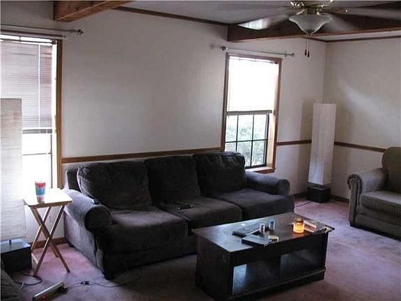 2nd image of 121 Schexnayder Ln