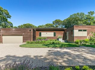 389 Montauk Hwy, Wainscott, NY 11975