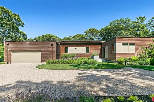 389 Montauk Hwy Photo 1