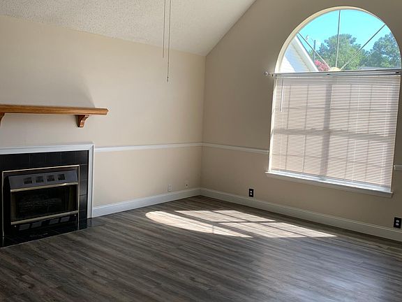 2nd image of 215 Cape Point Ln #215