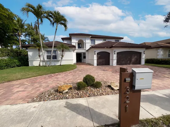 321 SW 159th Dr, Pembroke Pines, FL 33027