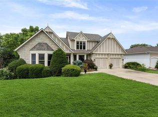 4108 NE Courtney Dr, Lees Summit, MO 64064