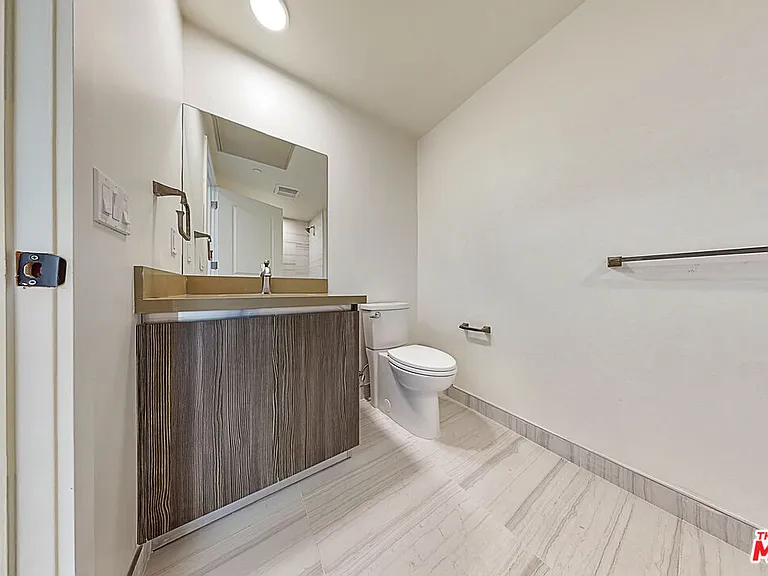 1070 S Bedford St #205 — Photo 24