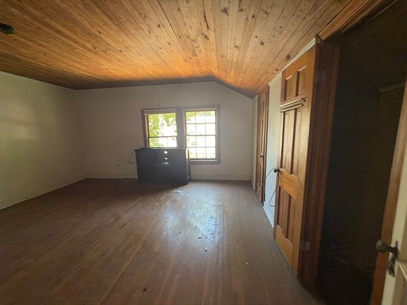 5th image of 2309 Mayo St