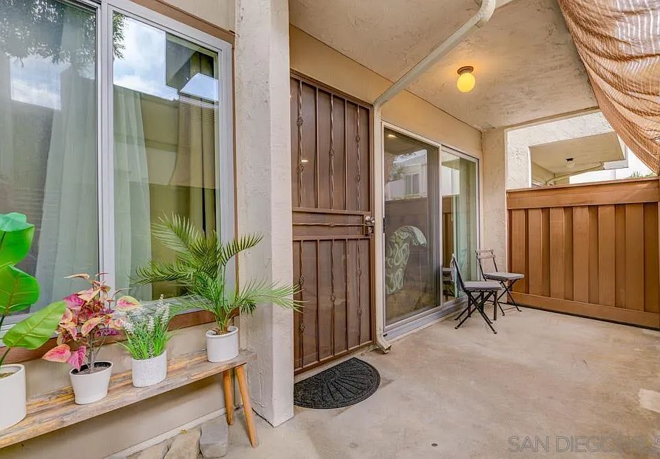 1st image of 3549 Castle Glen Dr Unit 109
