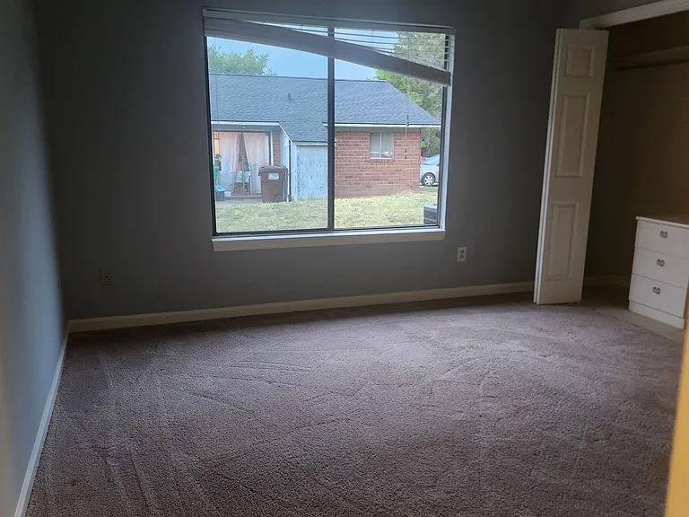 919 Belmont Dr — Photo 12