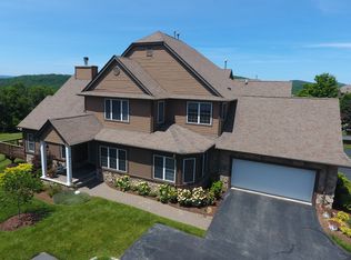 59 Bracken Hill Rd, Hamburg, NJ 07419