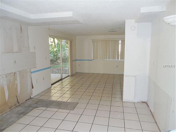 4th image of 12103 Camp Creek Ln