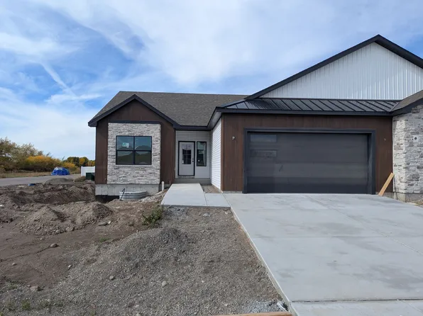 686 S Cutler Ave, Sugar City, ID 83448