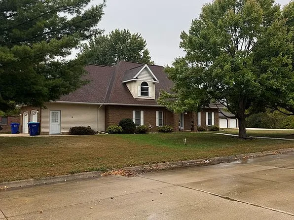 800 3rd Ave SW, Independence, IA 50644