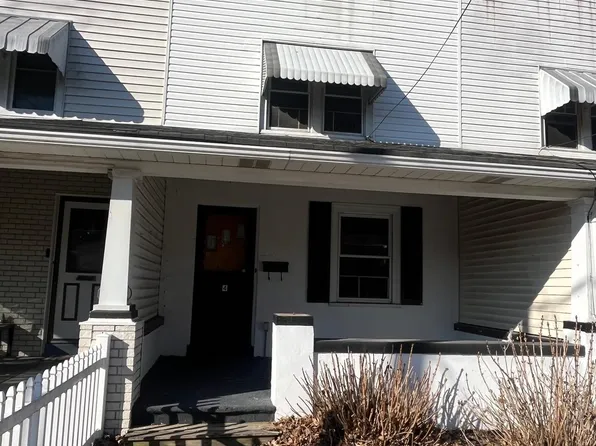 4 Cherry St, East Greenville, PA 18041