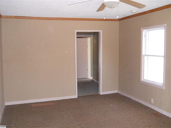 3rd image of 634 Brookside Dr