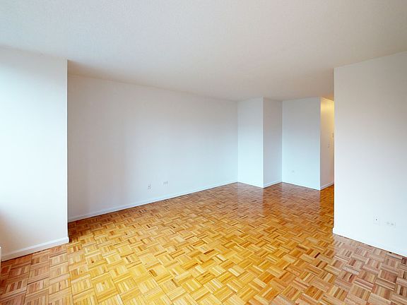 3rd image of 200 W 60th St APT 7E