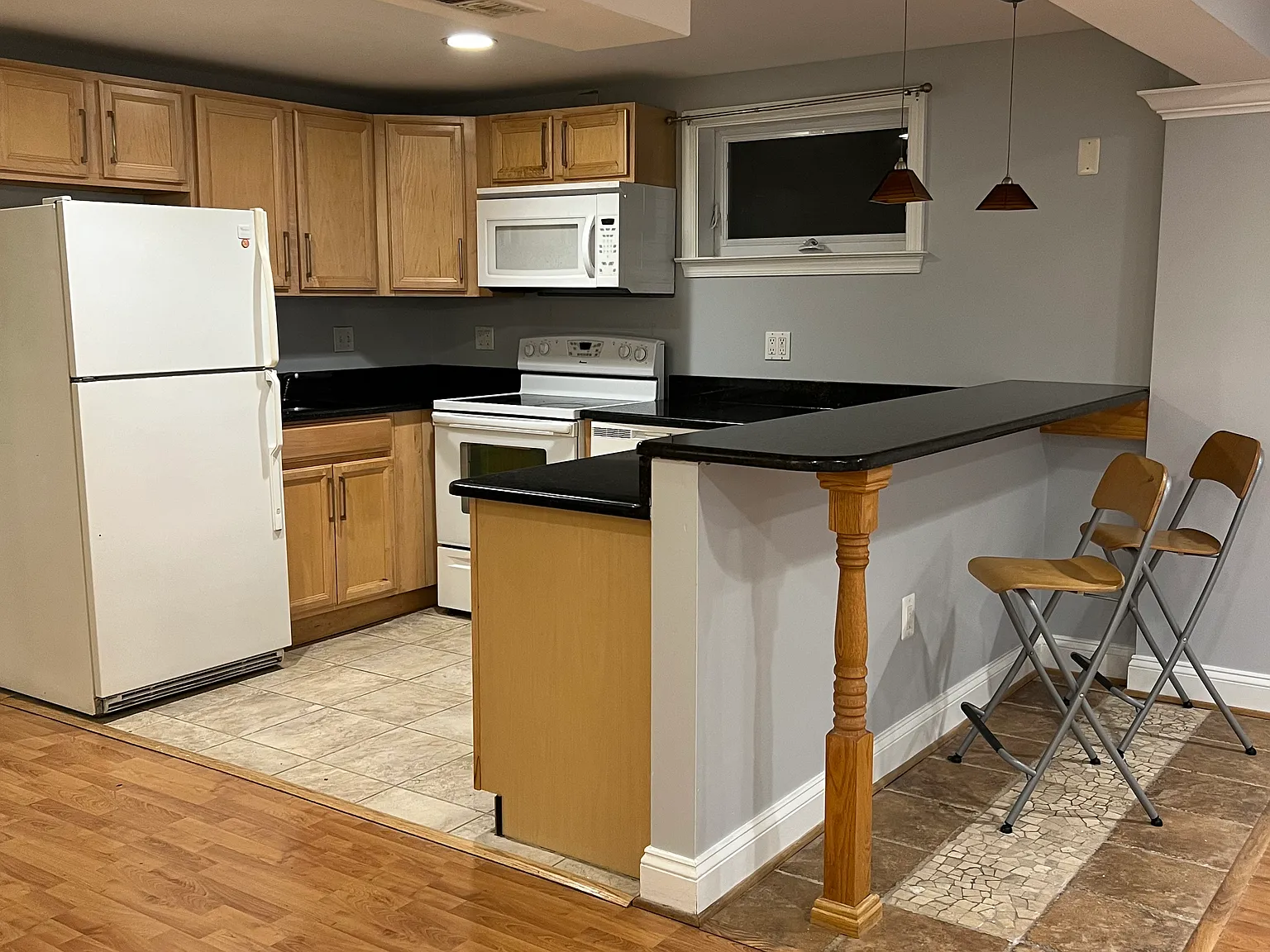 2 bed, 890 sqft, $2,050 — Photo 3