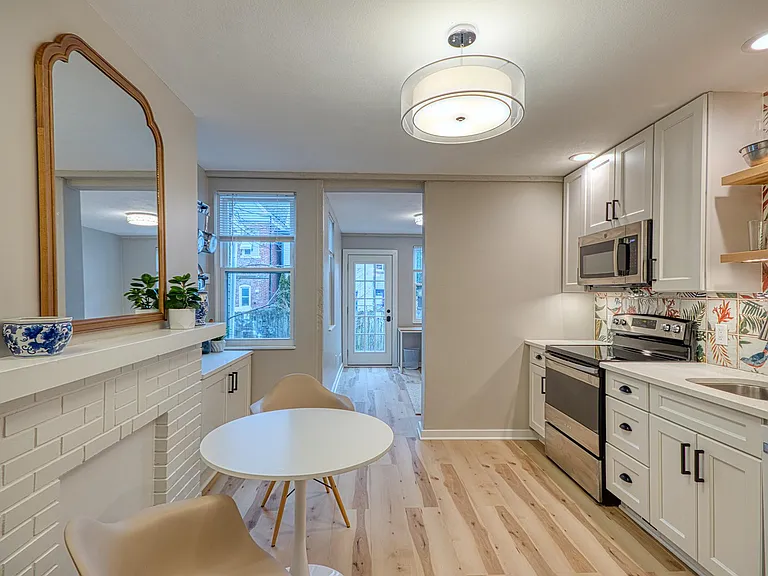 350 Lamont Pl — Photo 4