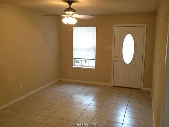2nd image of 1135 Georgia St