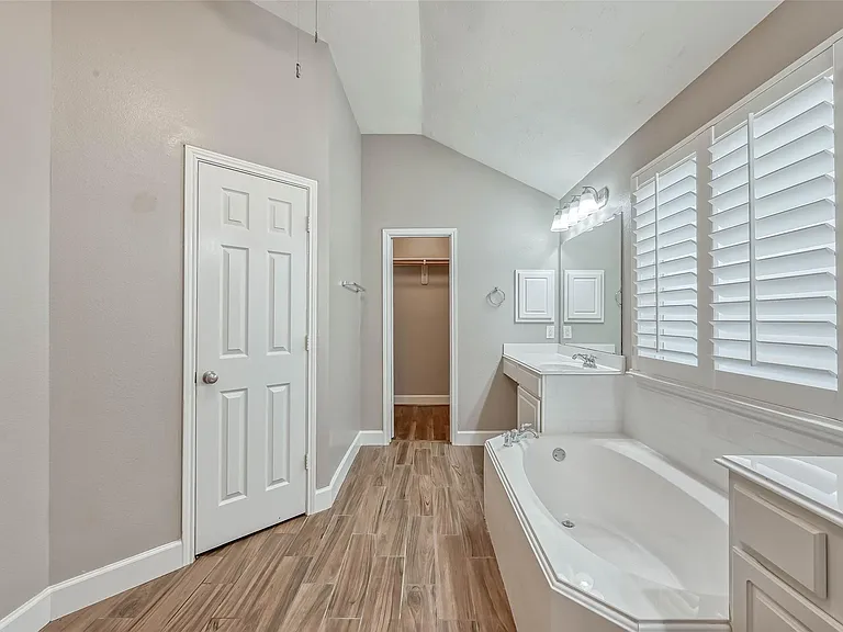 15943 Pleasant Green Cir — Photo 26