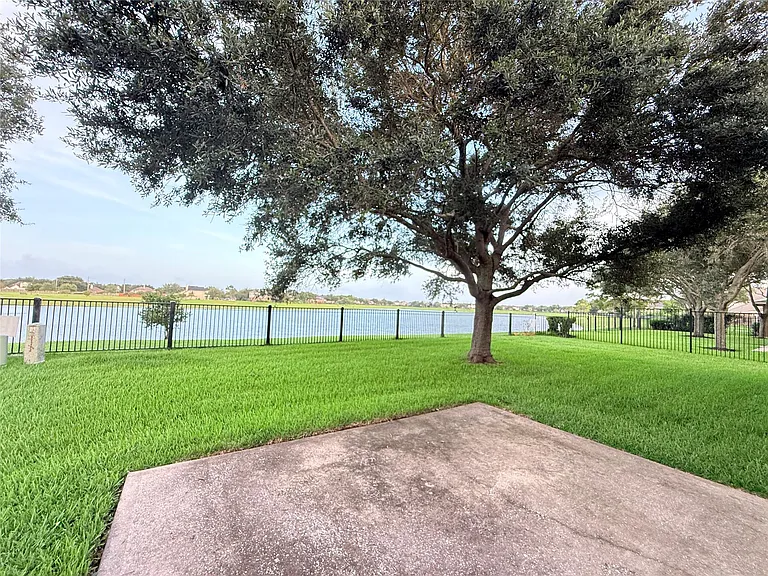 2144 Brittany Colony Dr — Photo 36
