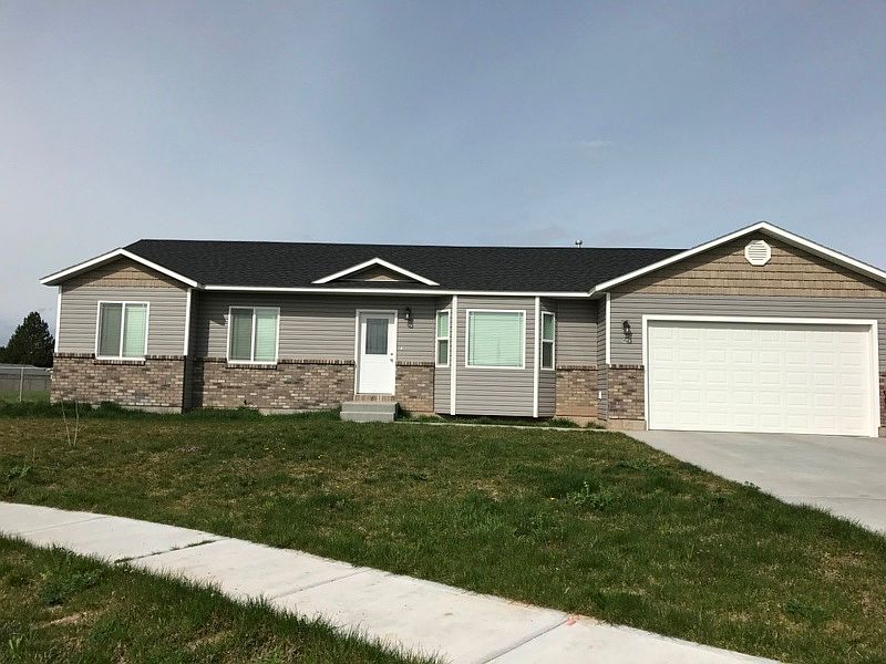 1st image of 959 N Preston Dr