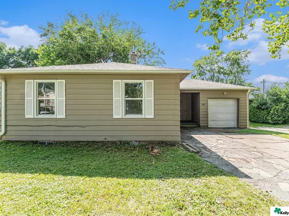 4132 N 55th Ave, Omaha, NE 68104