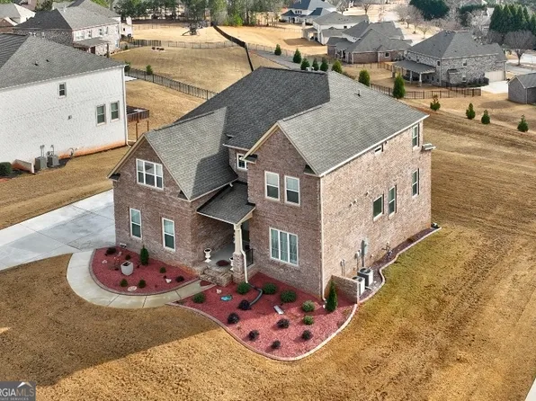 1522 Windward Dr, Locust Grove, GA 30248