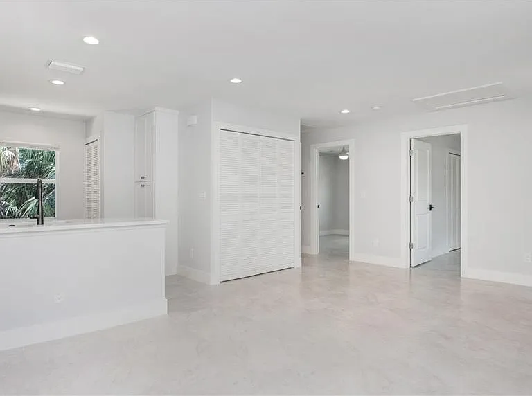 27302 Dortch Ave #304 — Photo 3